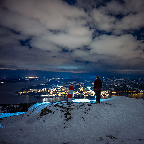 Utsikt mot Frekhaug fra "Bergensvarden" på Tellevikafjellet