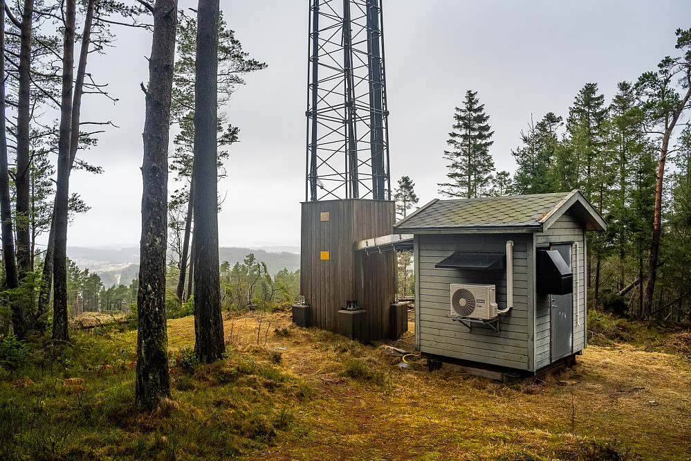 Telefonmast på toppen av Ospåsen