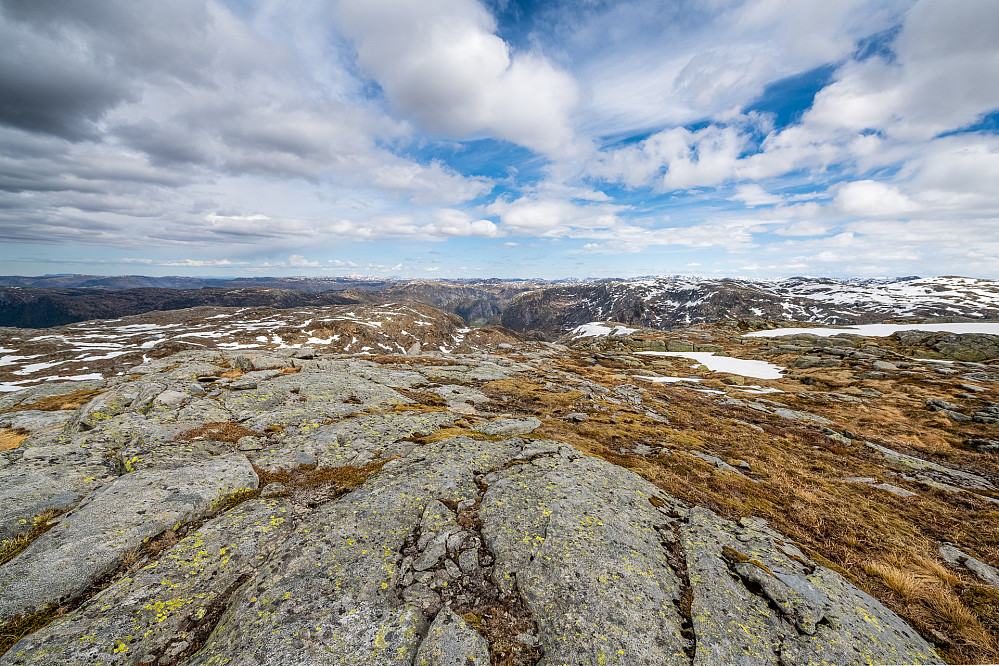 Utsikt fra Blåfjellet i retning Austebotsfjellet