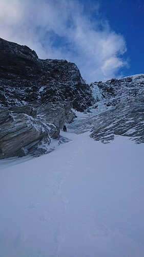 Pen snøklatring opp mot fossen. Nesten som på MountainTV! Hadde eg kunna fransk hadde dette vore perfekt