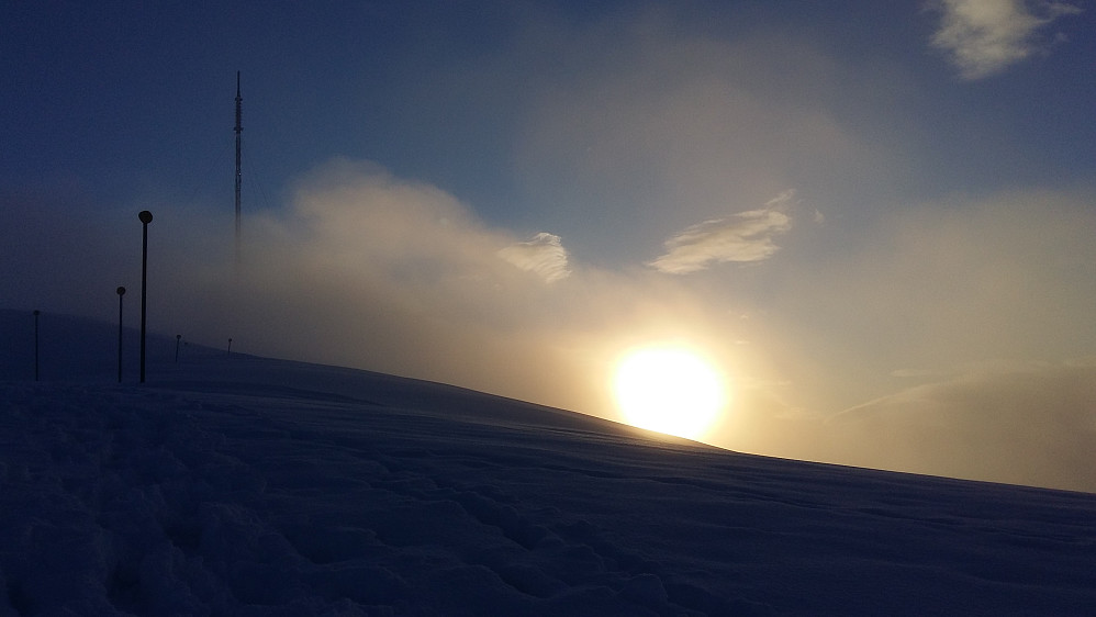 Mykje snø i høgda endå...