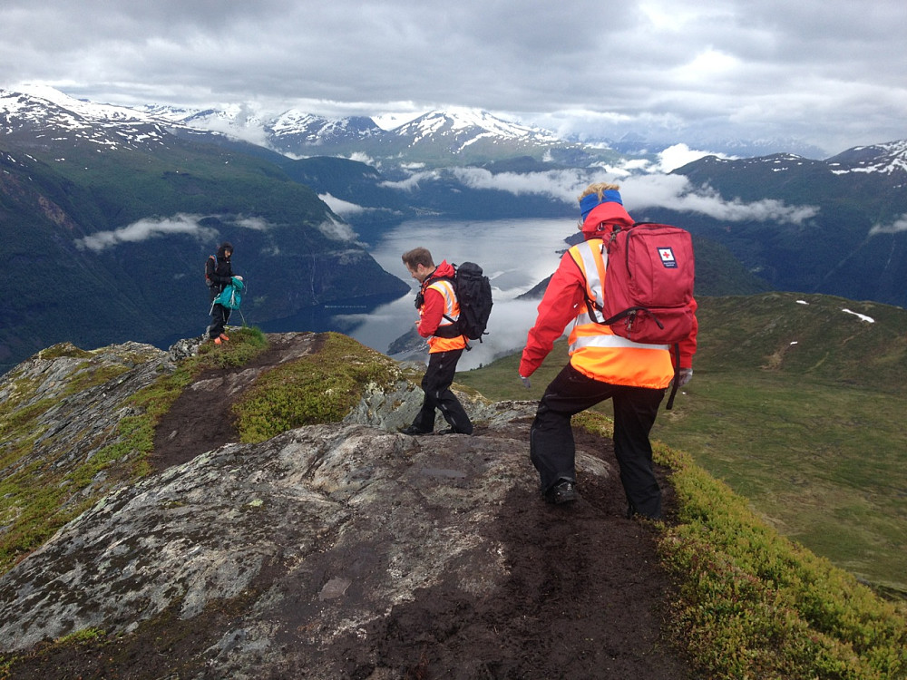 Frå Mefjellet og fin utsikt mot Norddalsfjorden