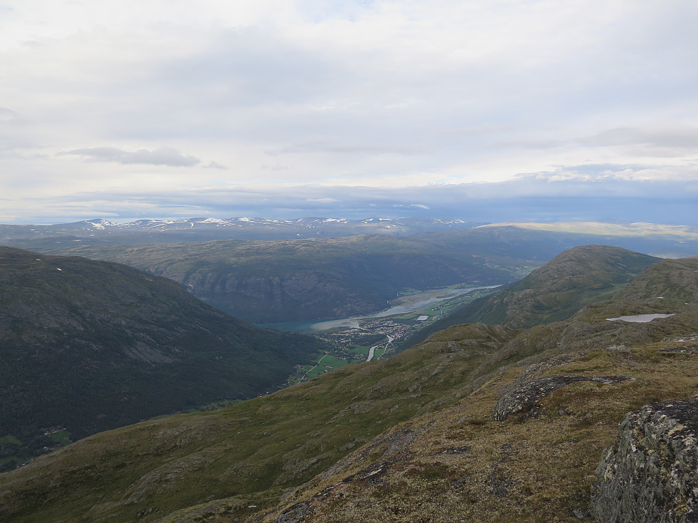 Mot Lom sentrum