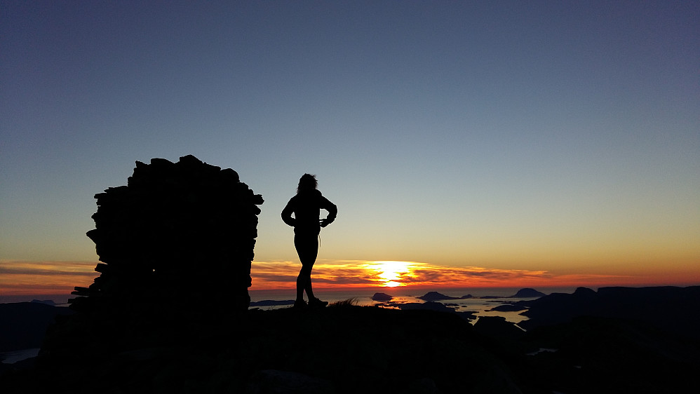 Nydeleg solnedgang mot Florø by