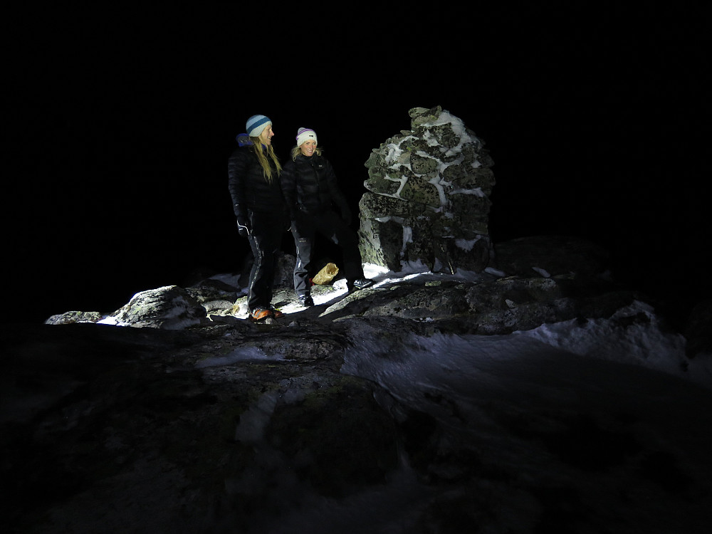 Stjerneklårt og stille på toppen av Sanddalsfjellet 1193 moh