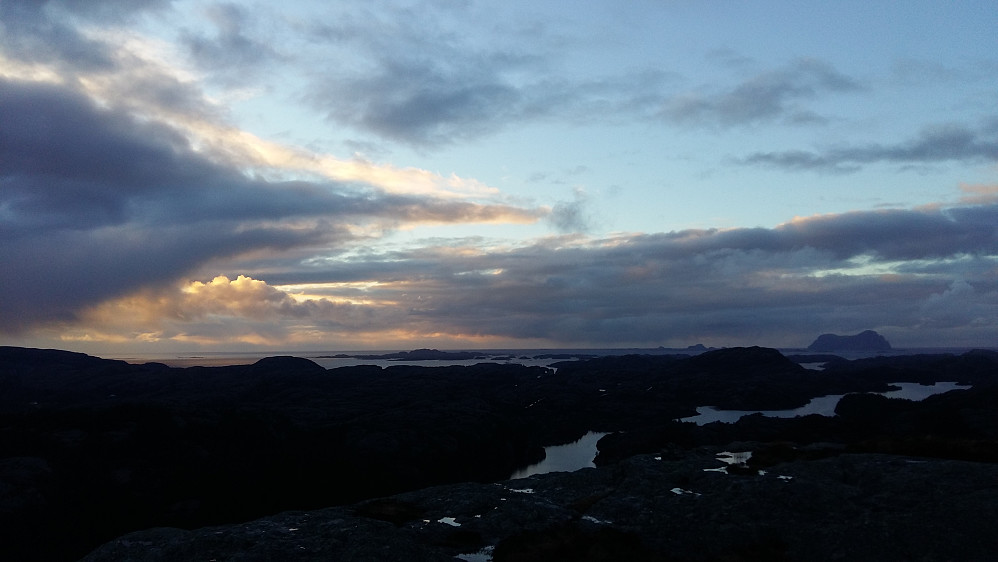 Fin utsikt ifrå Øykefjellet mot Alden og øyane i nordvest