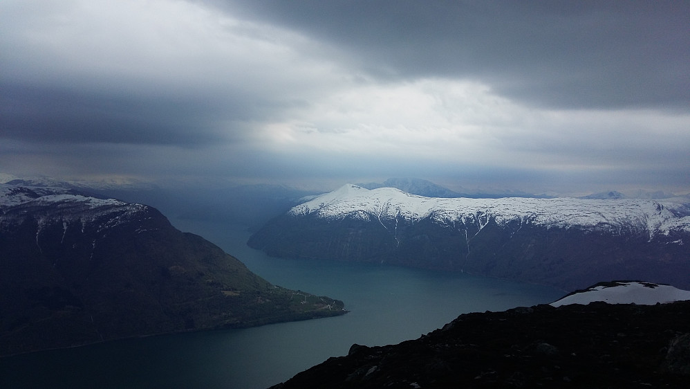Lustrafjorden ifrå Molden