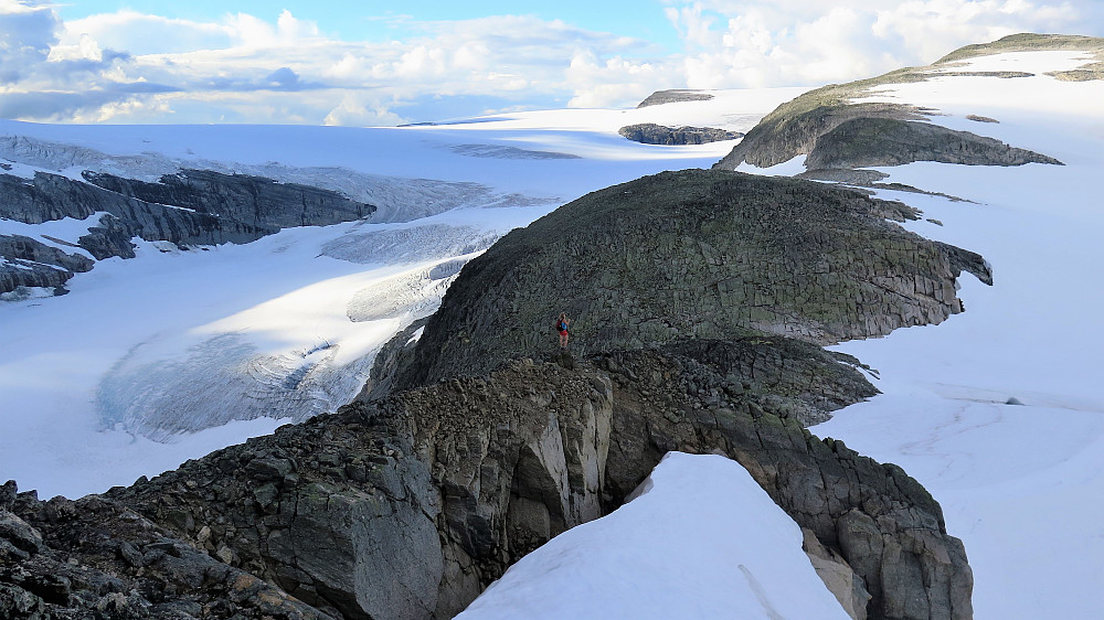 Fin rygg å gå med utsikt til Kvannefjellet nord 1712 