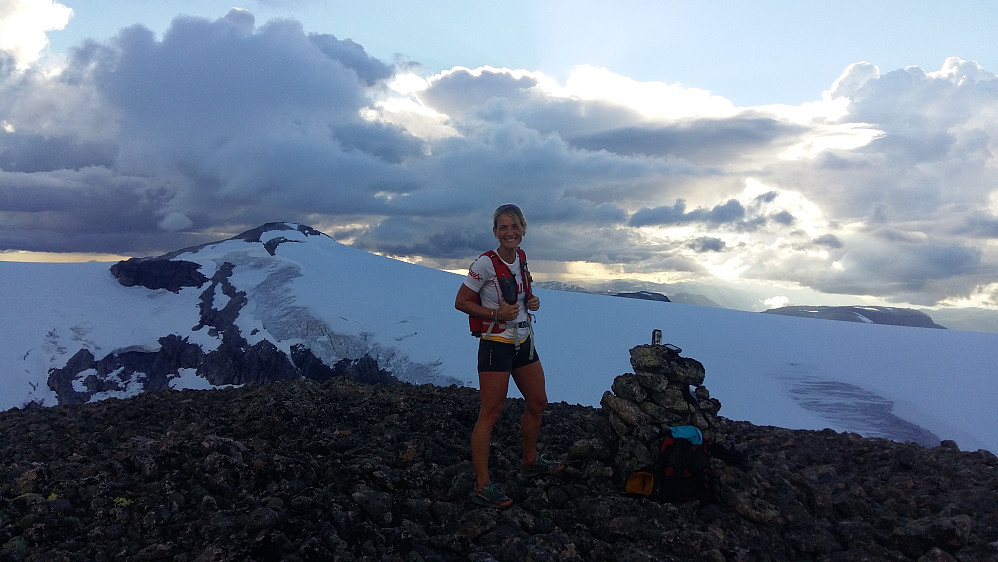 Ifrå Kvannefjellet nord 1712 moh Kjekt med siste Jølstertoppen