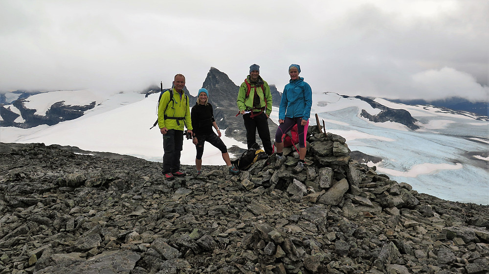 Ifrå Veslbreatinden 2092 m