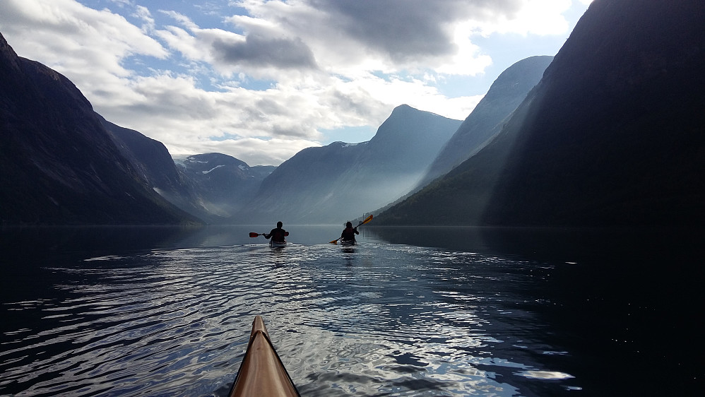 Ein nydelig dag i kajakk og i Kjøsnesfjorden. Nærøyfjorden 2 utan tvil! 