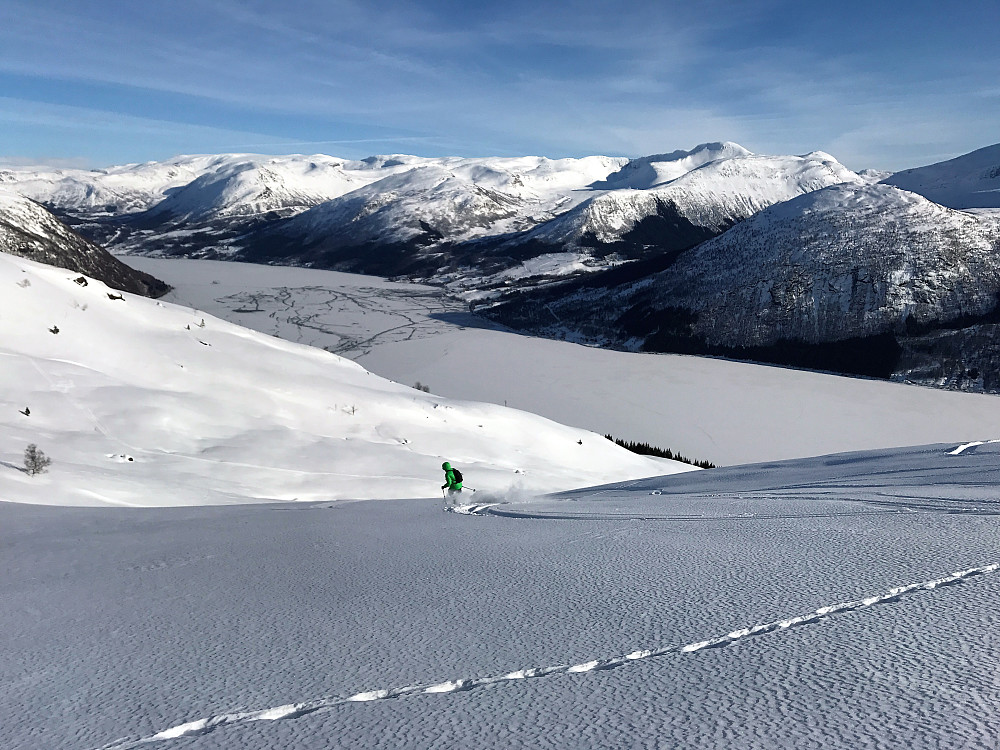 Fantastisk nedrenn ifrå Høgefjellet