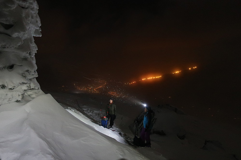 Fantastiske skiforhold og fint på toppen av Eikåsnipa 826 m/Jølster