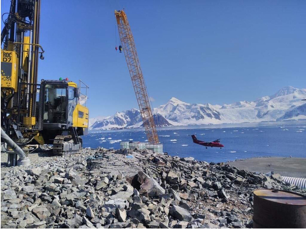 Boreriggen til Espen og det må då nesten være av den finaste arbeidsplass :) Foto. Espen Eikås