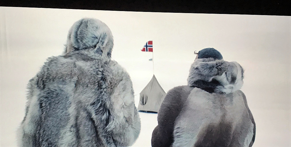 Ei utruleg bra framstilling, men også ein film som gjorde inntrykk på fleire vis!! Det til tross for alt eg har lese om han...og kanskje var det ikkje ei heilt uventa framstilling!