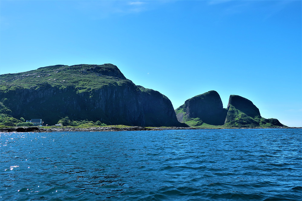 Kinnafjellet 315 m og med Kinnakloven- Søre & Nordre Stauren 