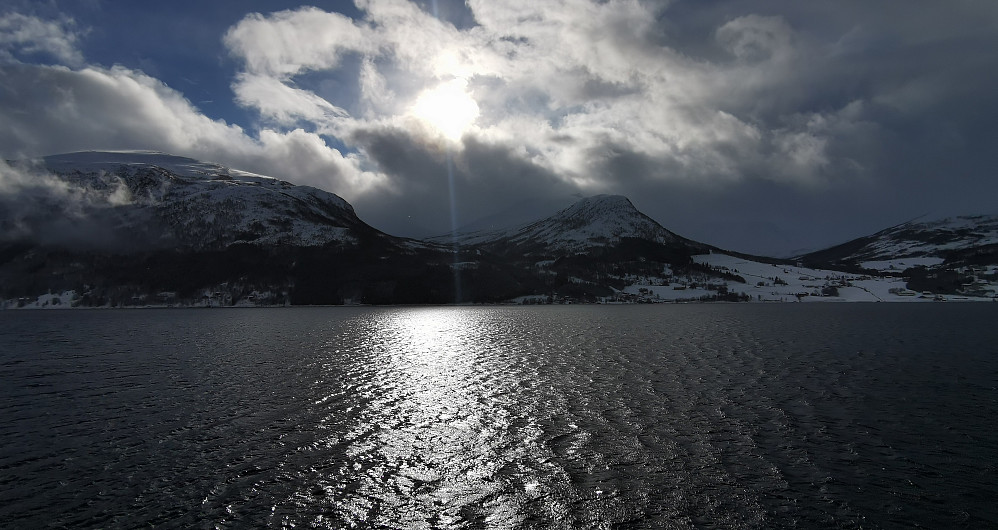 Sanddalen og Jølstrafjell