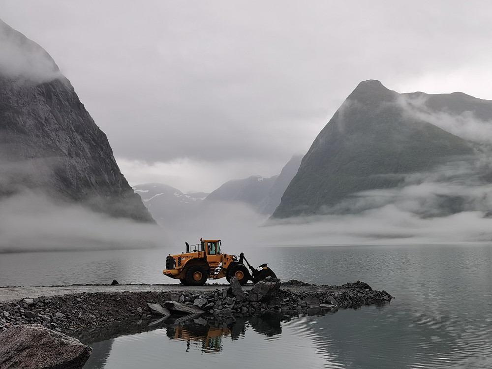 Eg er usikker på om det finnast ord!! Kjøsnesfjorden i Jølster