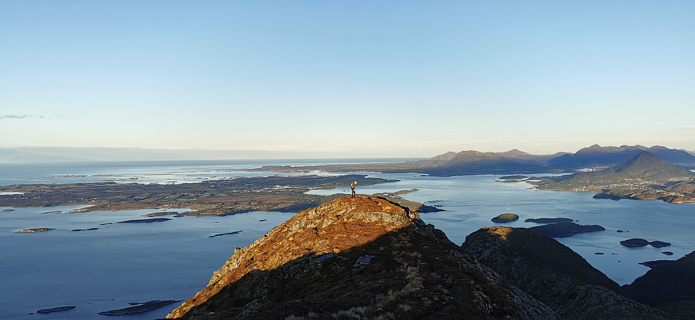  Ifrå Manfjellet 668 mot Aukra & Bud