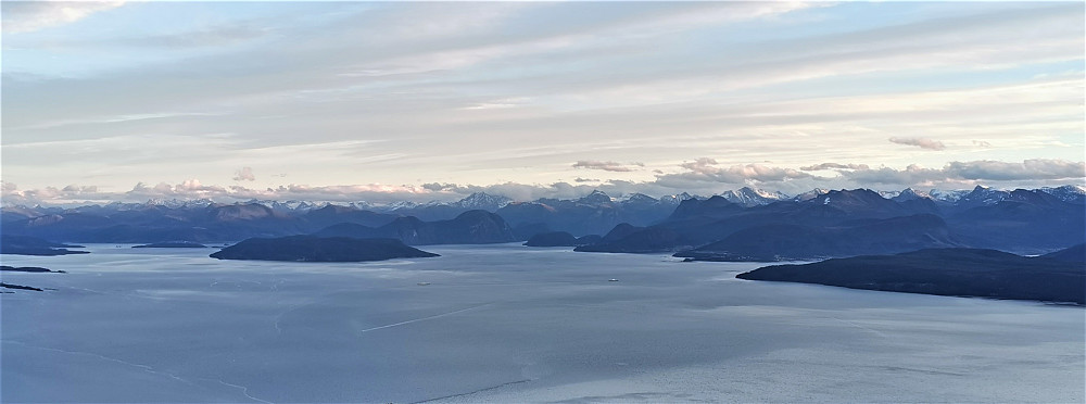 Kveldsskue ifrå Myrsethornet