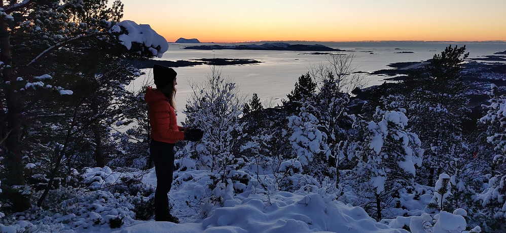 Nydelig solnedgang ut mot Alden i vest