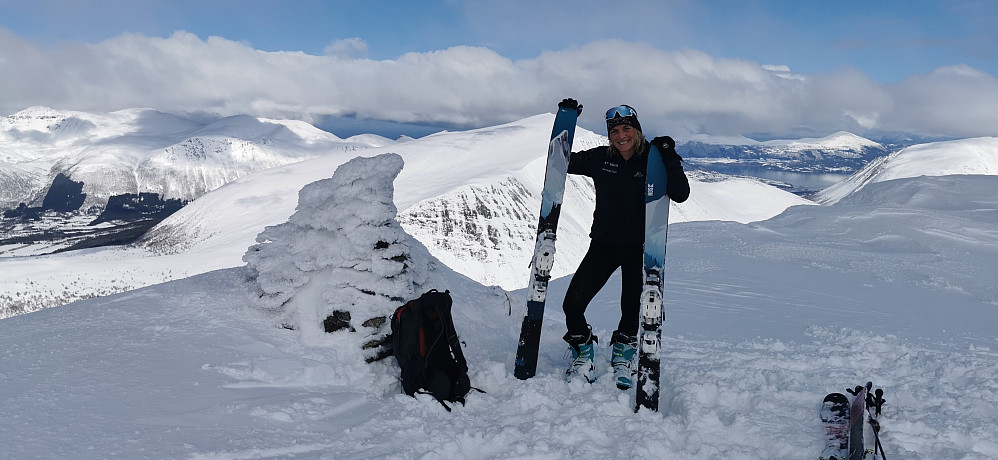 Nydelig dag og vindstille på toppen!