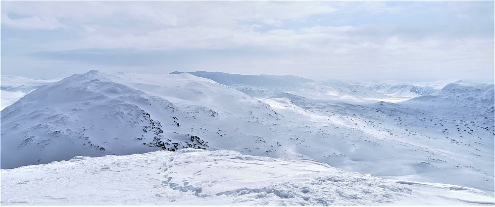 Ifrå Suletinden 1780 moh Lærdal/Vang mot Sulefjellet 1812 moh i Vang