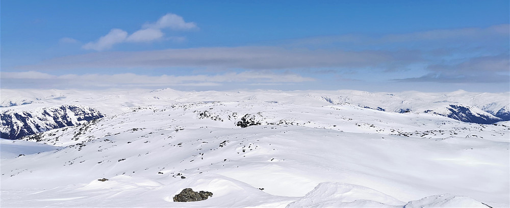 Ifrå Sør for Nobbafjellet 1540 moh mot Nobbafjelli 1509