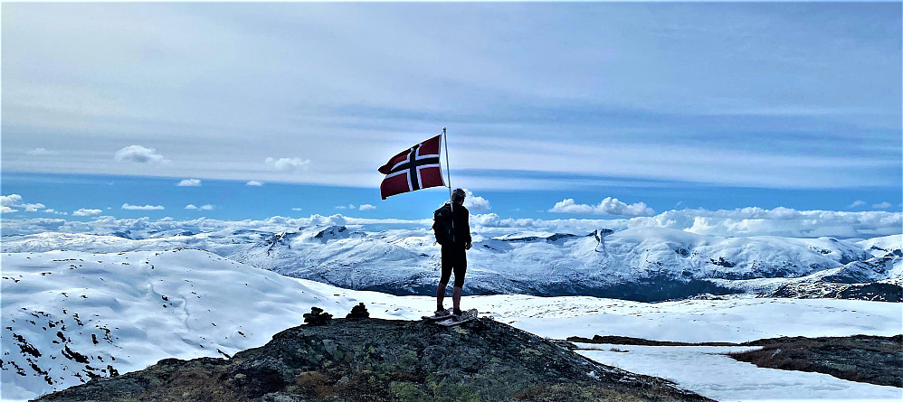 Norge i rødt, kvitt & blått i unik natur og i fred! 