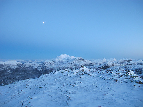 Indrevågfjellet 683 moh kl 16.10