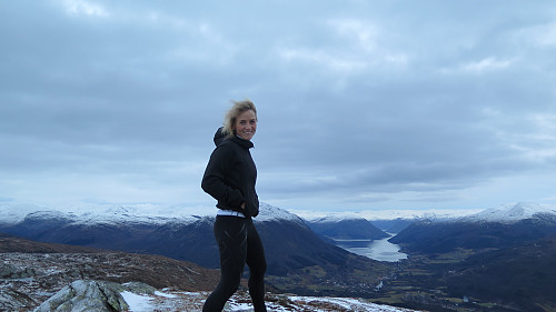 Snøfattige Jølstra toppar...