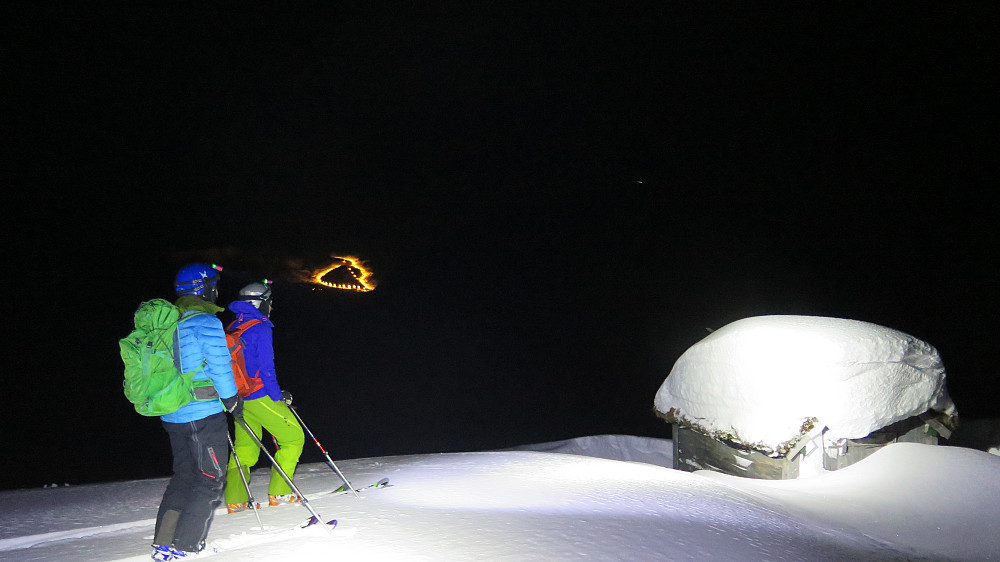 Ved Bergstøylen og Bjørkelia skisenter ibakgrunn