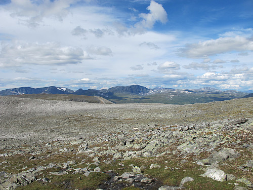 Turen gjekk vidare frå Storhornet i laangdrygt område, målet var Okla (som eigentleg er kanskje brukt meir som ein ski Topp av lokalbefolkninga!!!)