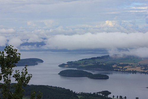 Utsikt mot Holsfjorden