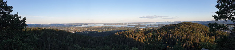 Panorama mot Oslo fra Nordre Kolsås