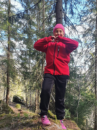 9-åringen der derimot superglad i å pose på bilder...