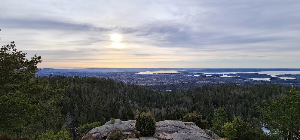 Fint lys på Kolsås 0830 i dag