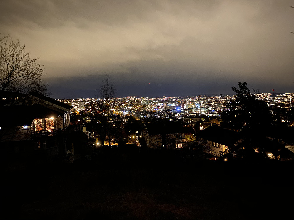 Oslo by night