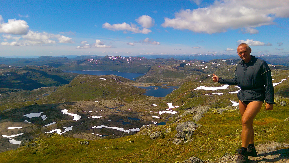 Utsikt tilbake mot Sandsvatnet i det fjerne 