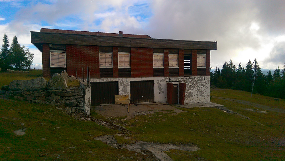 Fjellstua er et trist syn