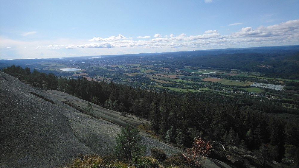 Vestre Skrehelle. Utsikt over Skien og Gjerpensdalen