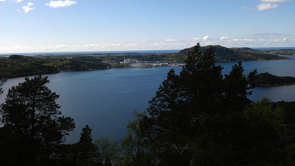 Mot Averøy