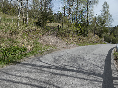 Stistart. Her fulgte jeg traktorveien oppover.