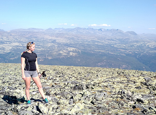 Åshild mot Rondane.