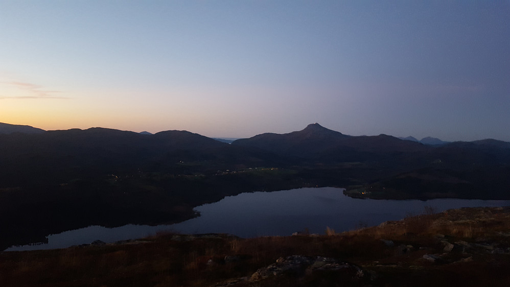 Utsikt mot Osmarka, Fosterlågen og Reinsfjellet