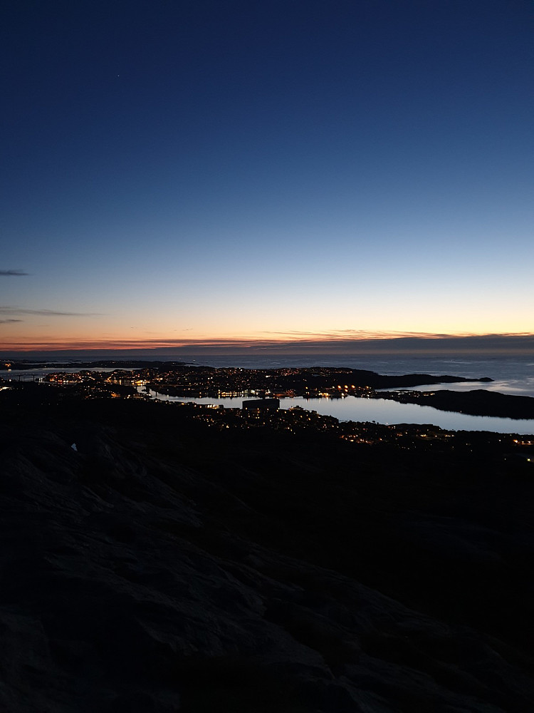 Kristiansund by night