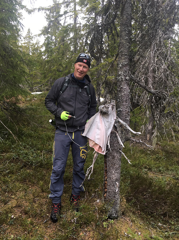 Pikstein Øst og dermed gamle Lardal og nye Larviks høyeste punkt er fullført