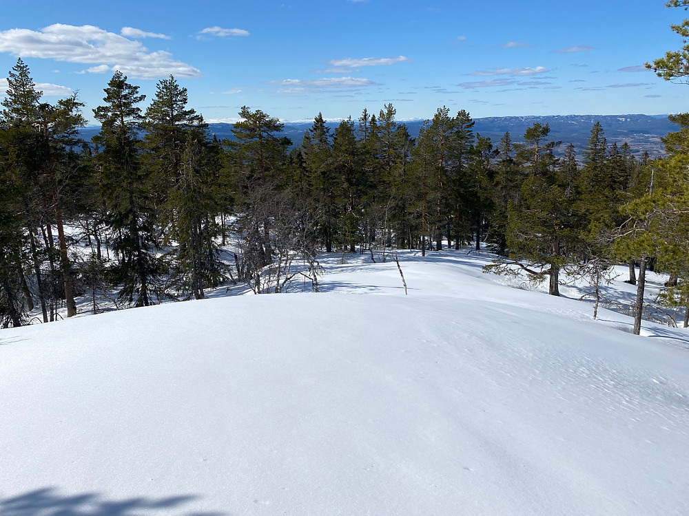 Silkeføre på ski, litt dypere spor i fjellstøvler...