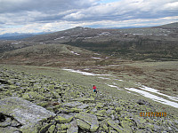 Bratt steinur opp mot Store Hirisjøhøgda