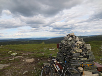 Toppvarden med Mjøsa i det fjerne
